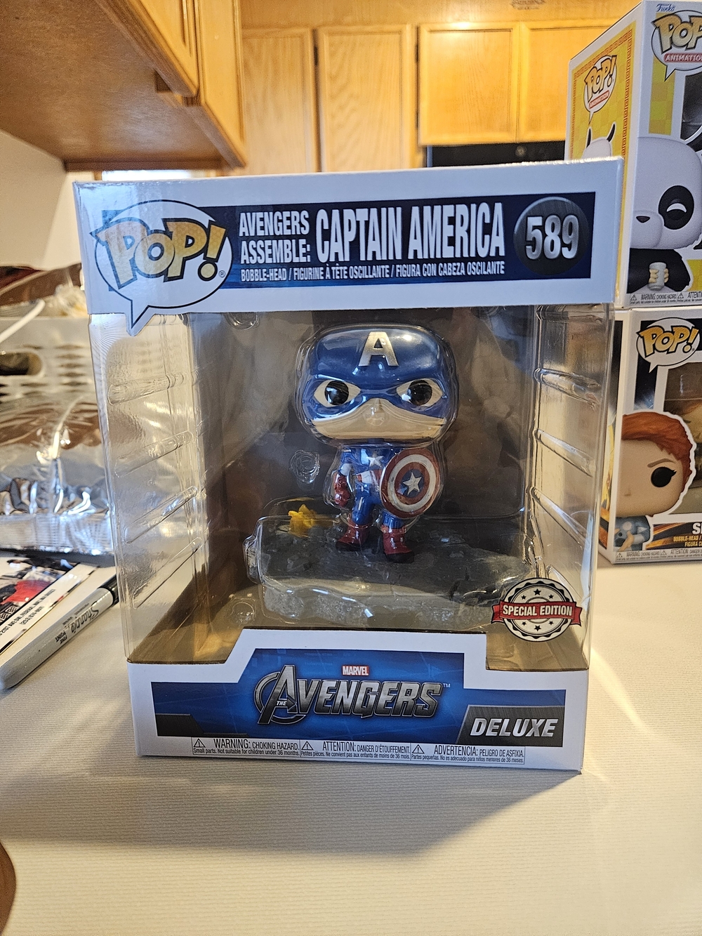 Funko Marvel Avengers Captain America (Blue) - Deluxe Special Edition Unopened